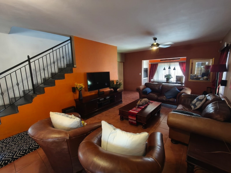 3 Bedroom Property for Sale in Safari Gardens North West